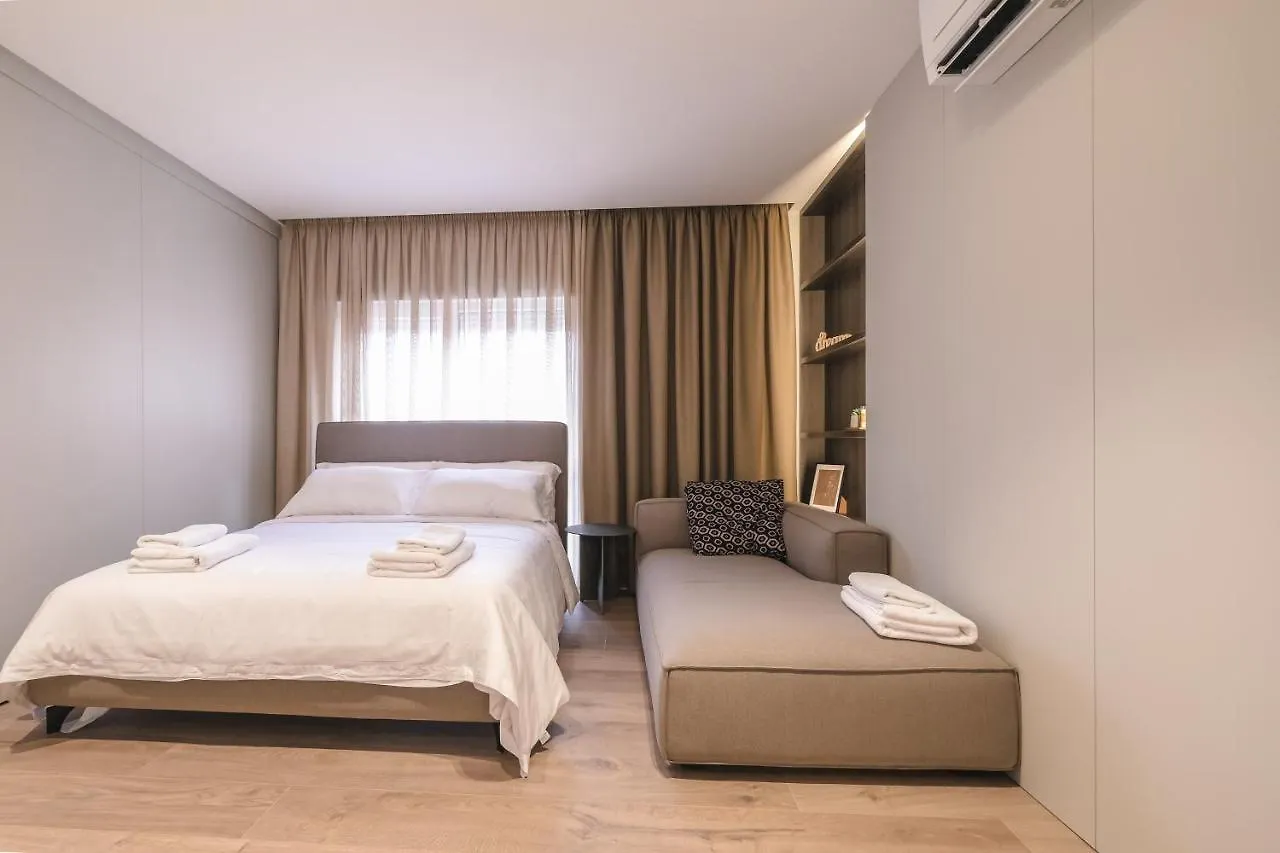 Two Steps Apartments تيرانا