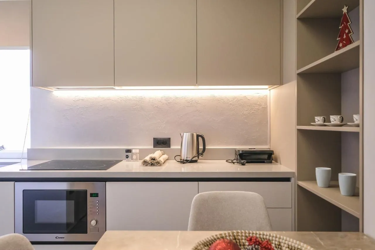 Two Steps Apartments Tirana 0*,