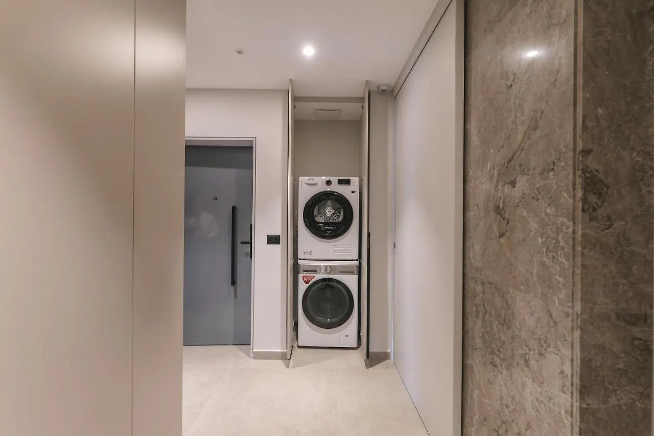 Two Steps Apartments Tirana 0*,
