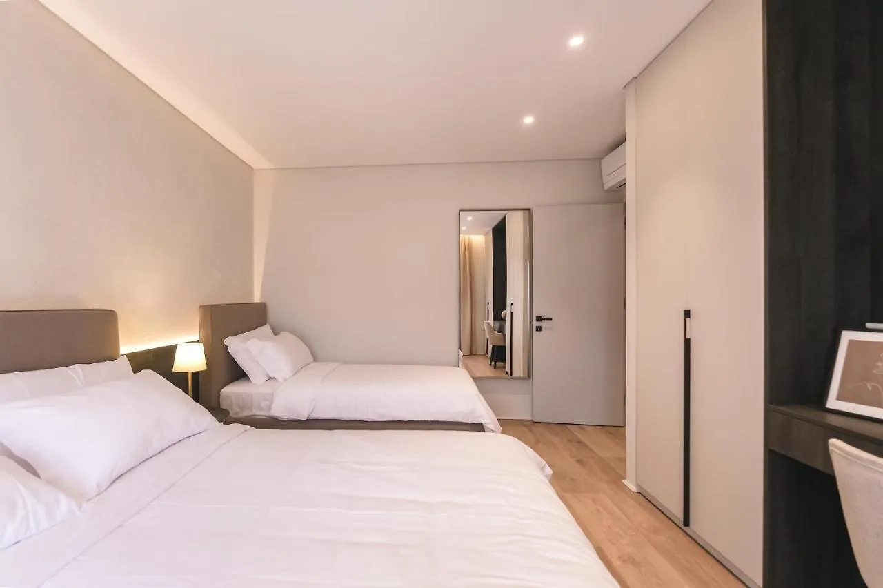 Two Steps Apartments Tirana 0*,